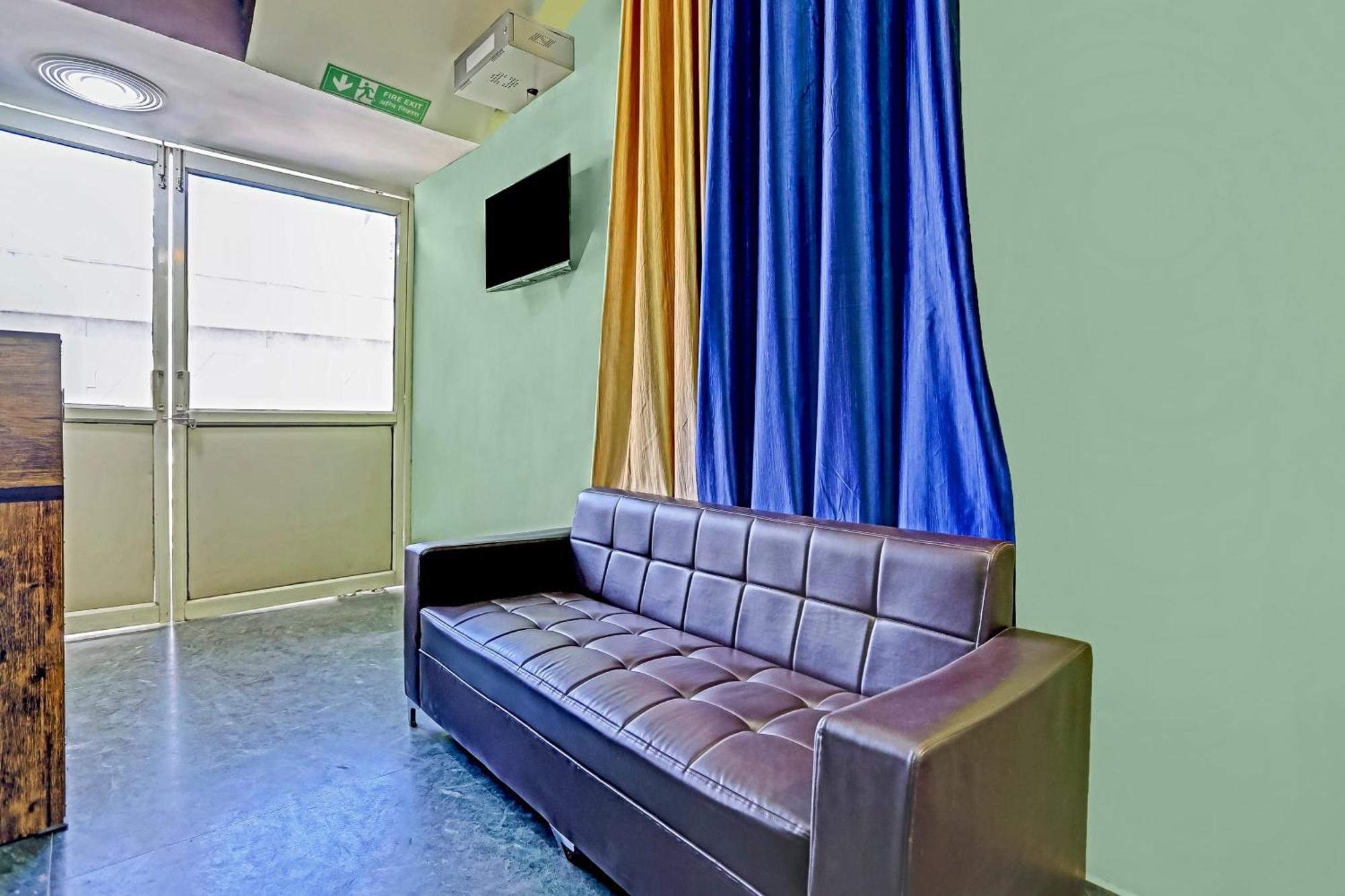 Hotel O Pari Hotel 加济阿巴德 外观 照片